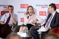 Dr. Cătălin Cîrstoveanu; Florina Tanase - Director, Legal and External Affairs, Vodafone România și Cristian Dimitriu - Director Mediafax Group